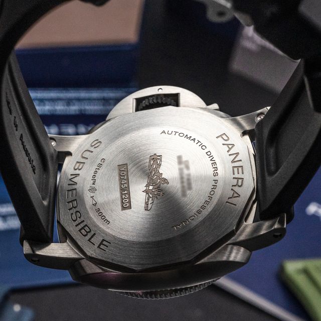 Panerai Submersible QuarantaQuattro PAM01288 Image 4